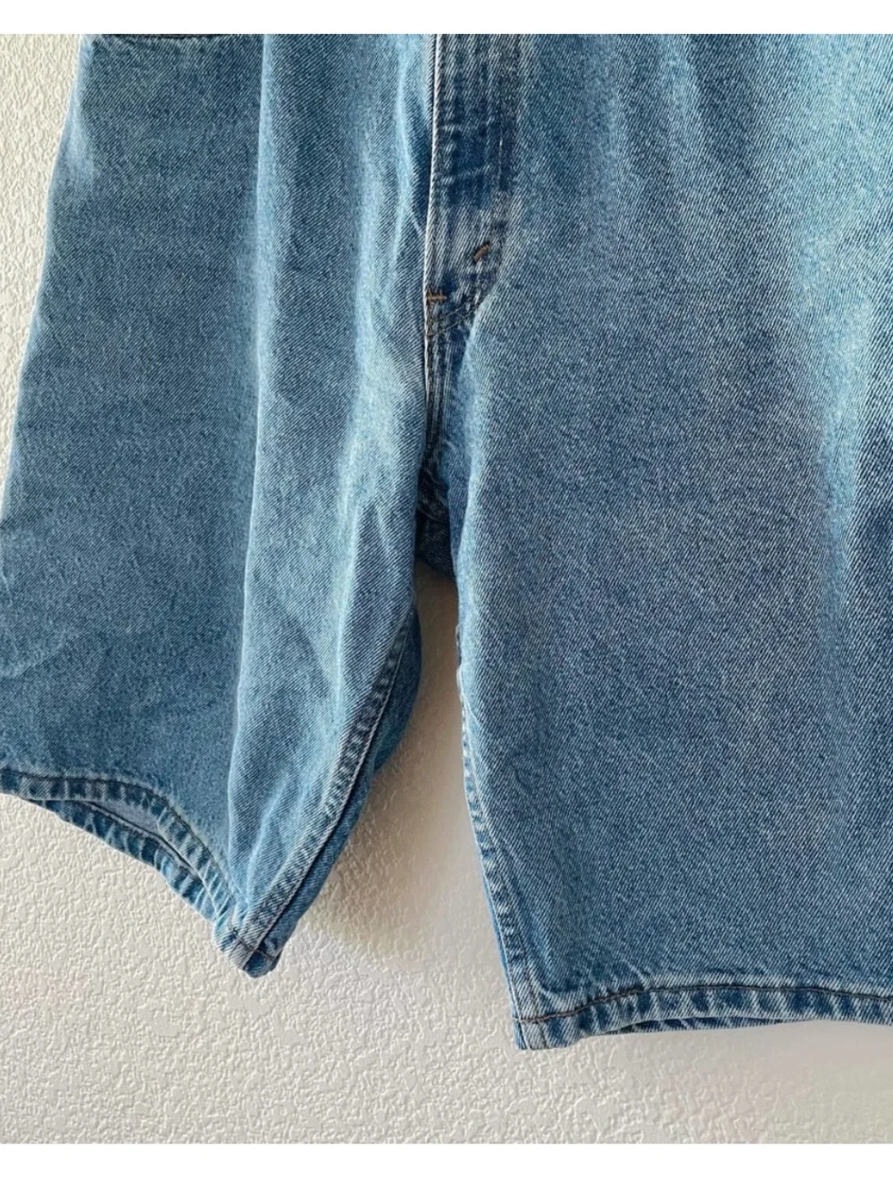 Vintage 90s Levi's SilverTab Loose long denim shorts gender neutral 32 Waist